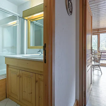 Familial - 2 Chambres, Balcon, Proche Pistes, - Fr-1-355-96 Apartment *