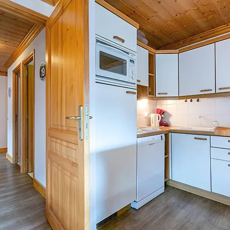 Familial - 2 Chambres, Balcon, Proche Pistes, - Fr-1-355-96 * Meribel