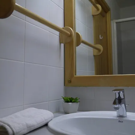 Apartment Familial - 2 Chambres, Balcon, Proche Pistes, - Fr-1-355-96 *